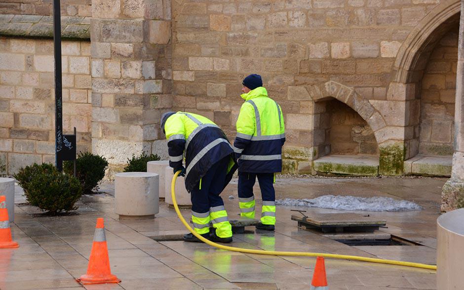 comment déboucher une douche Sevran